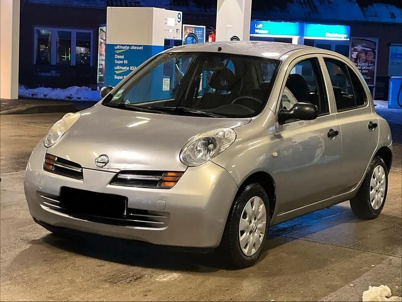 Silber Gebraucht 2004 Nissan Micra Kleinwagen | 1.000 € (Fairer Preis) - Bild 1/4