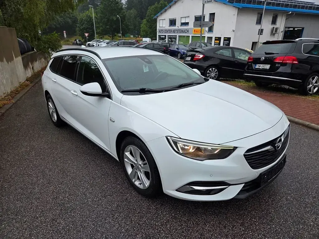 Gebraucht Opel Insignia 170 PS (125 kW) 2018 Weiß Limousine