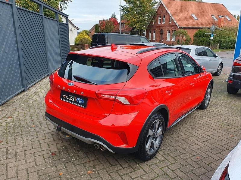 Gebraucht Ford Focus Active 125 PS (91 kW) 2019 Rot Limousine