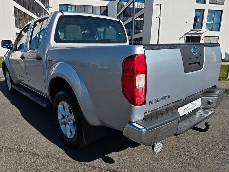 Gebraucht Nissan Navara SE 190 PS (139 kW) 2015 Silber Pickup