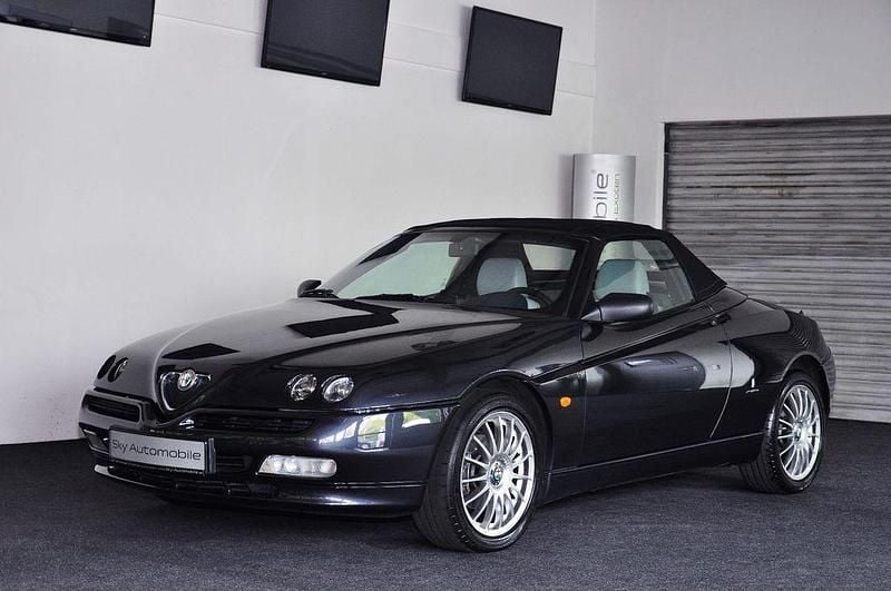Schwarz Gebraucht 2002 Alfa Romeo Spider Cabrio | 7.850 € (Fairer Preis) - Bild 1/4