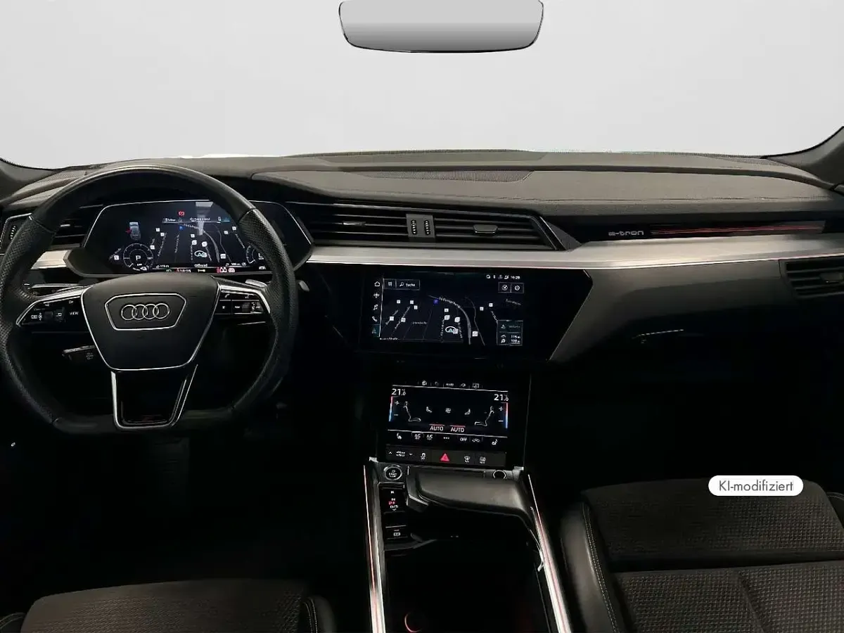 Gebraucht Audi e-tron S-Line 300 kW (408 PS) 2021 Daytonagrau perleffekt SUV