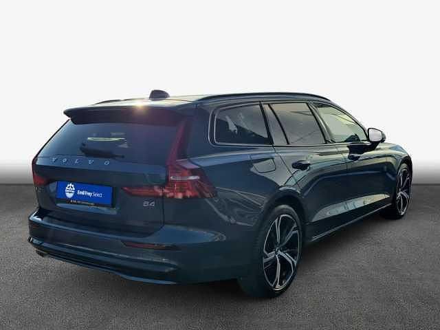Gebraucht Volvo V60 145 PS (106 kW) 2025 Kombi