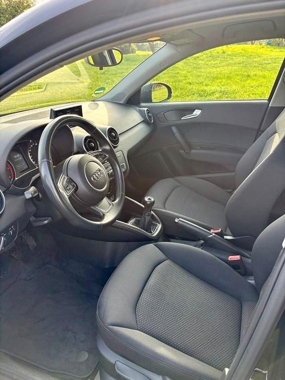 Gebraucht Audi A1 Sportback 90 PS (66 kW) 2016 Schwarz Kleinwagen