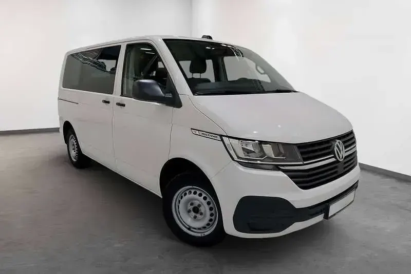 Gebraucht VW Multivan 110 PS (80 kW) 2021 Weiß Van / Kleinbus