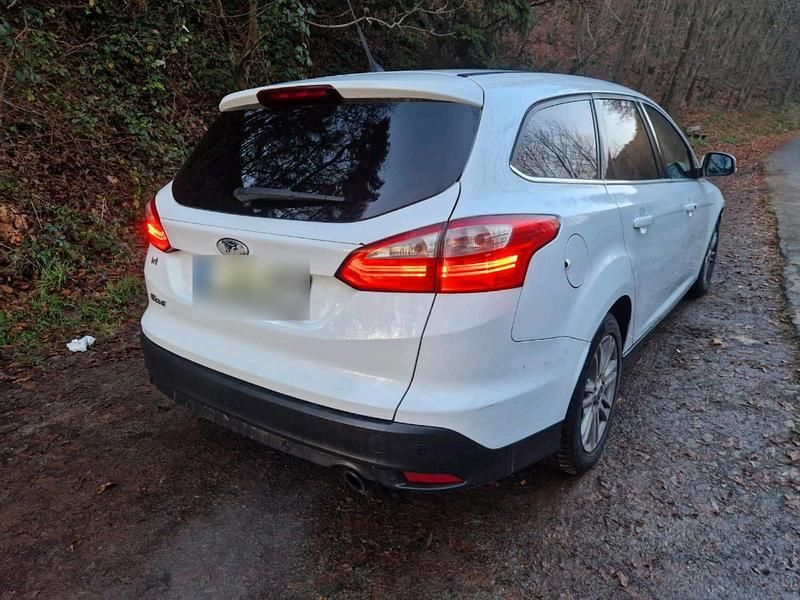 Gebraucht Ford Focus 163 PS (119 kW) 2013 Weiß Kombi
