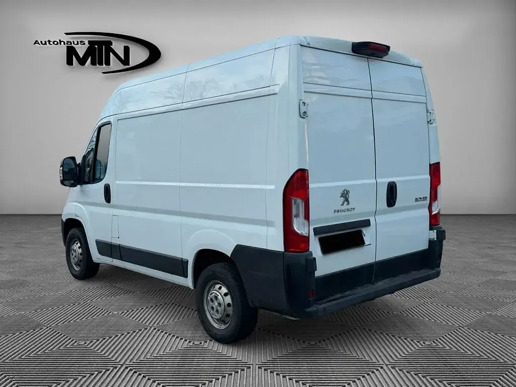 Gebraucht Peugeot Boxer 131 PS (96 kW) 2019 Weiß Van