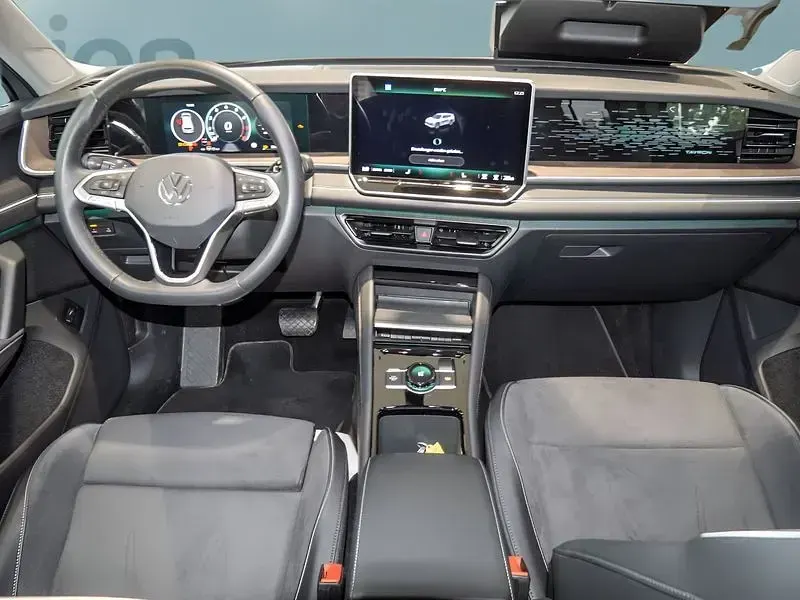 Gebraucht VW Tayron 150 PS (110 kW) 2025 Silber SUV