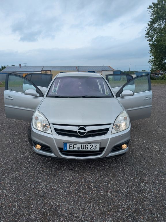 Grau Gebraucht 2007 Opel Signum Kombi | 2.000 € (Guter Preis) - Bild 1/4