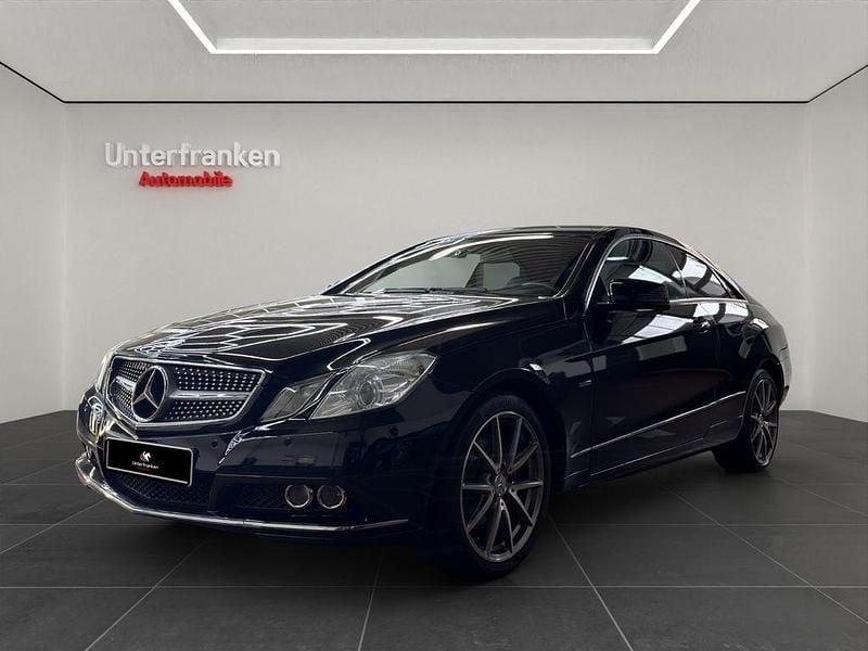 Gebraucht Mercedes E200 184 PS (135 kW) 2010 Schwarz Coupé