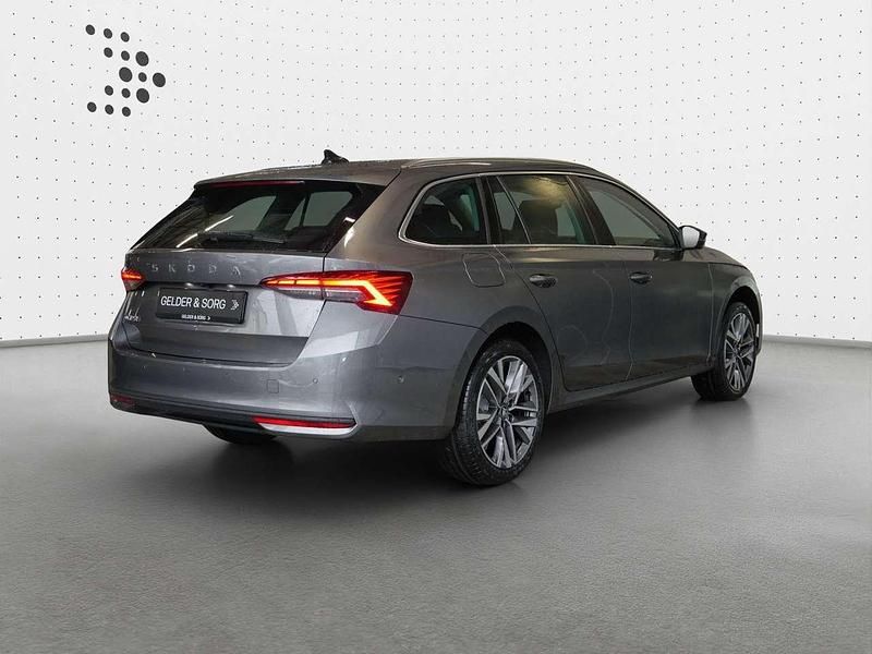 Neu Skoda Octavia 150 PS (110 kW) 2025 Blackmagic perleffekt Kombi