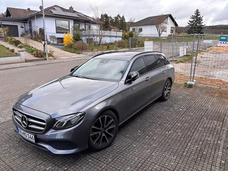 Gebraucht Mercedes E300 245 PS (180 kW) 2019 Grau Limousine