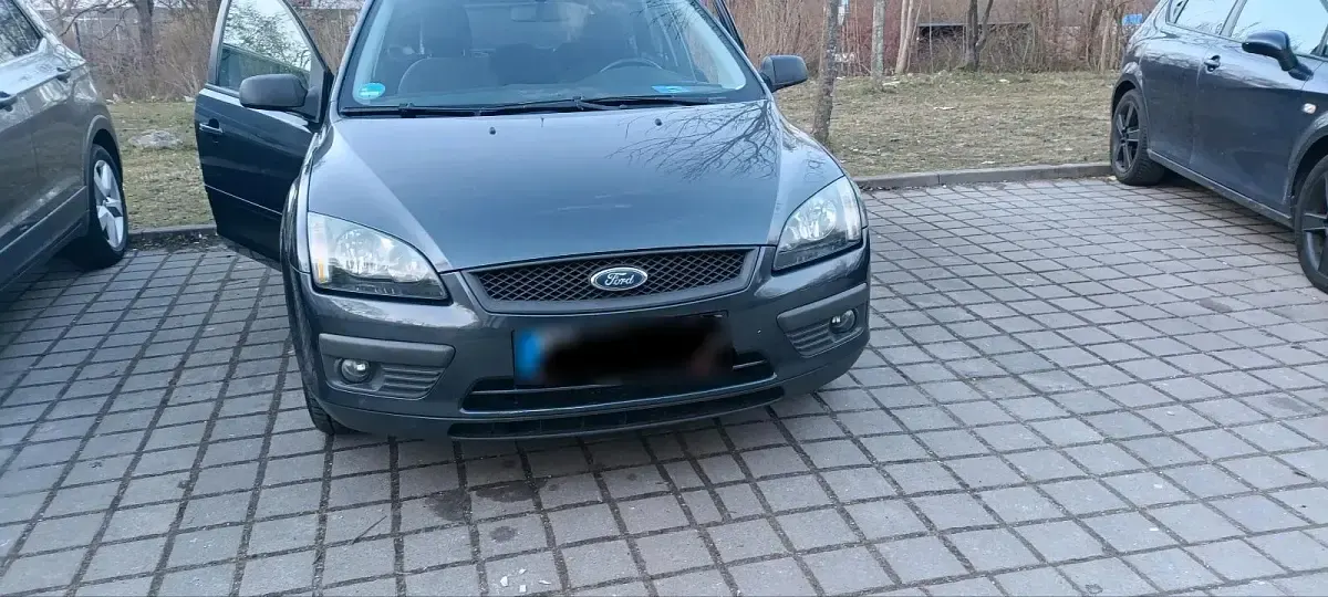 Gebraucht Ford Focus 101 PS (74 kW) 2008 Grau Kleinwagen