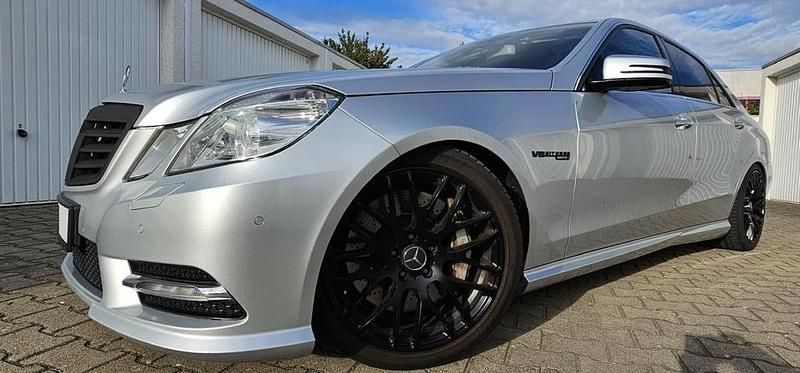 Gebraucht Mercedes E500 408 PS (300 kW) 2011 Silber Limousine