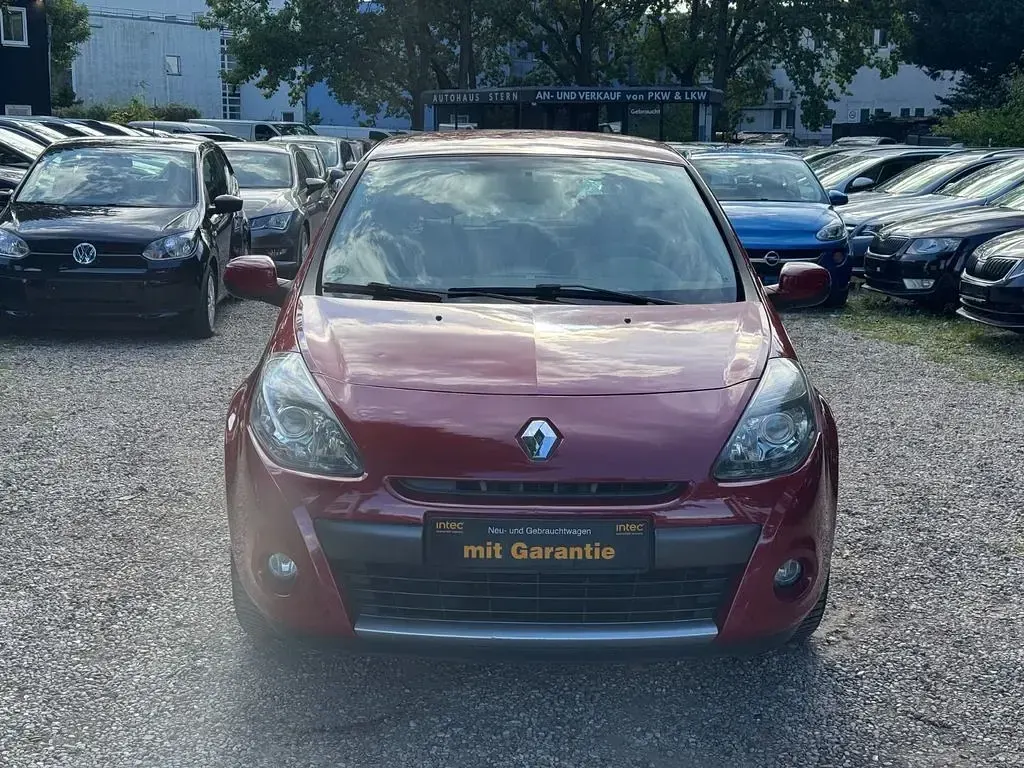 Gebraucht Renault Clio II Dynamique 75 PS (55 kW) 2009 Rot Limousine