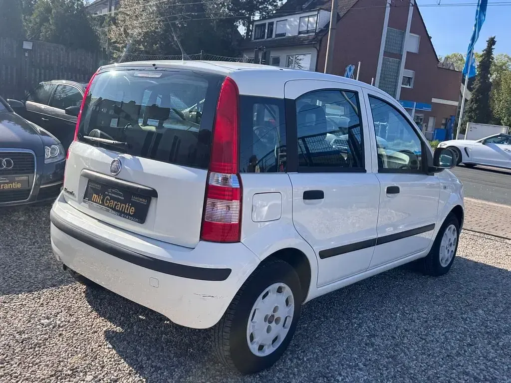 Używany Fiat Panda 69 KM (50 kW) 2011 Biały Hatchback