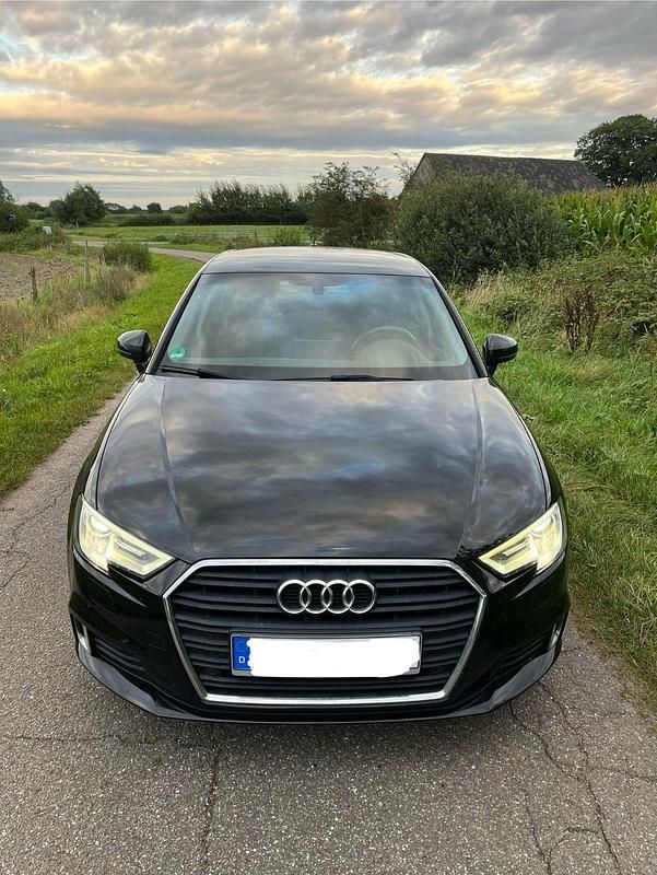 Gebraucht Audi A3 150 PS (110 kW) 2018 Schwarz Limousine