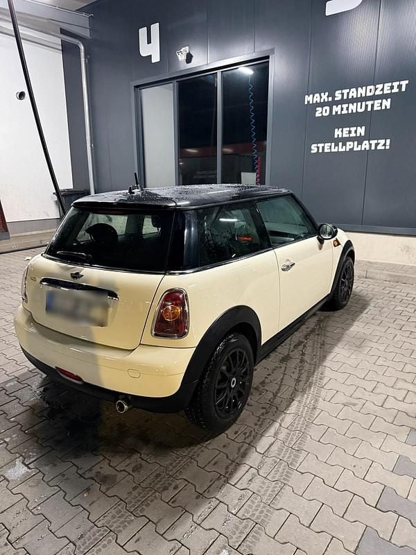 Usata Mini Cooper D 110 CV (80 kW) 2008 Beige Utilitaria
