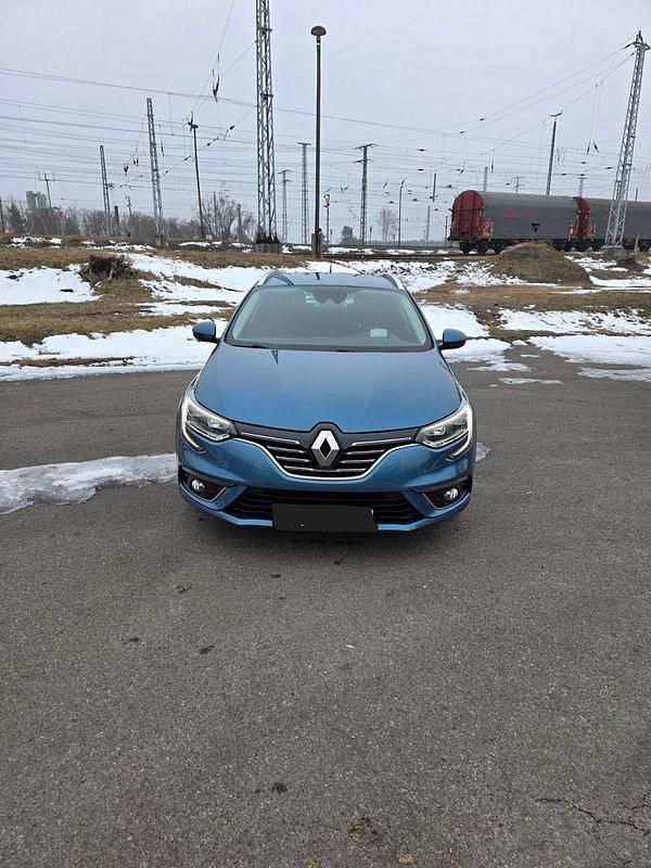 Gebraucht Renault Mégane GrandTour Bose Edition 132 PS (97 kW) 2016 Blau Kombi