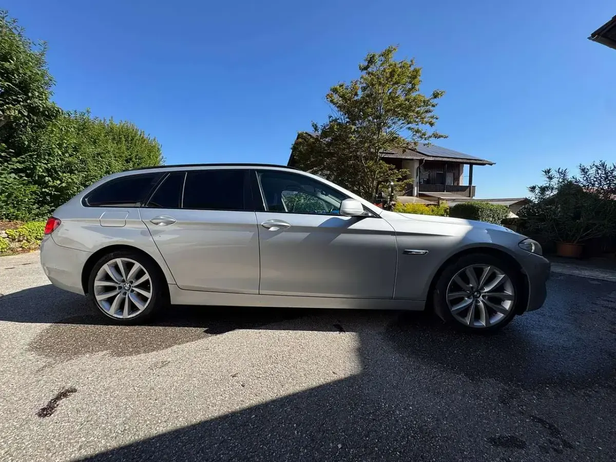 Gebraucht BMW 528 258 PS (189 kW) 2011 Silber Kombi