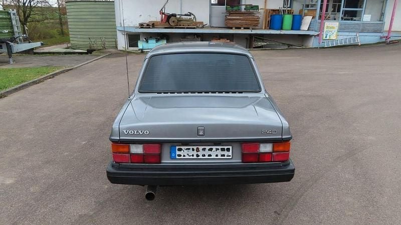 Gebraucht Volvo 240 165 PS (121 kW) 1989 Grau Limousine