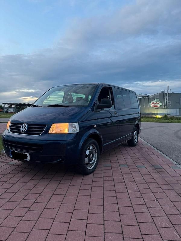 Gebraucht VW Multivan 102 PS (75 kW) 2008 Blau Van