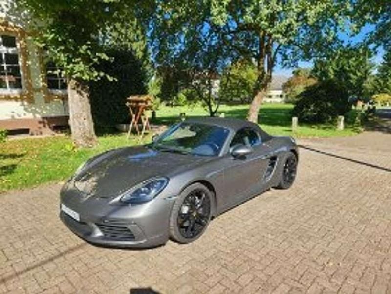 Grau Gebraucht 2018 Porsche 718 Boxster Cabrio | 48.600 € (Superpreis) - Bild 1/4