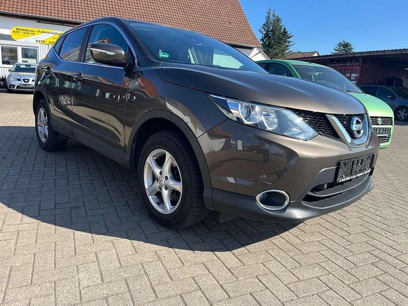 Beige Gebraucht 2014 Nissan Qashqai SUV | 9.250 € (Fairer Preis) - Bild 1/4
