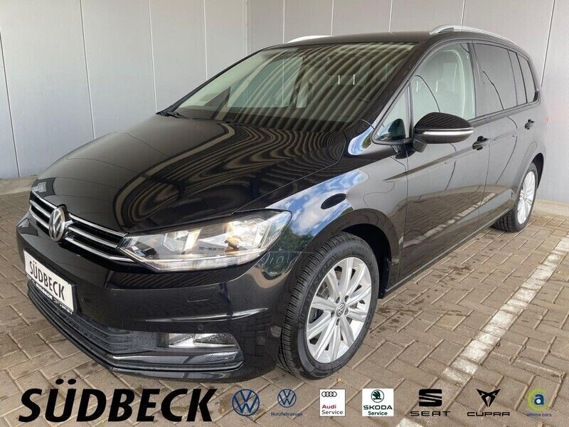 Deep black perleffekt (metallic) Gebraucht 2017 VW Touran Comfortline Van / Kleinbus | 16.890 € (Fairer Preis) - Bild 1/4