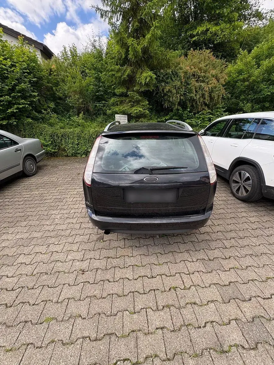 Gebraucht Ford Focus 125 PS (91 kW) 2010 Schwarz Limousine