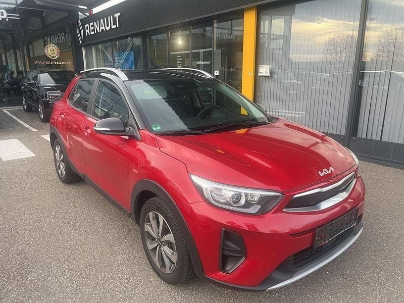 Rot Gebraucht 2022 Kia Stonic Vision SUV | 17.800 € (Guter Preis) - Bild 1/3