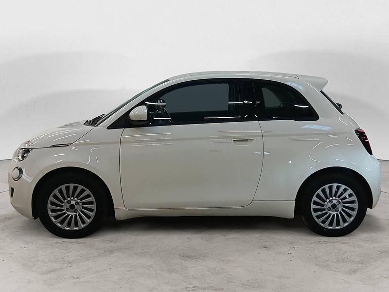 Gebraucht Fiat 500e 69 kW (95 PS) 2023 Ice white Kleinwagen