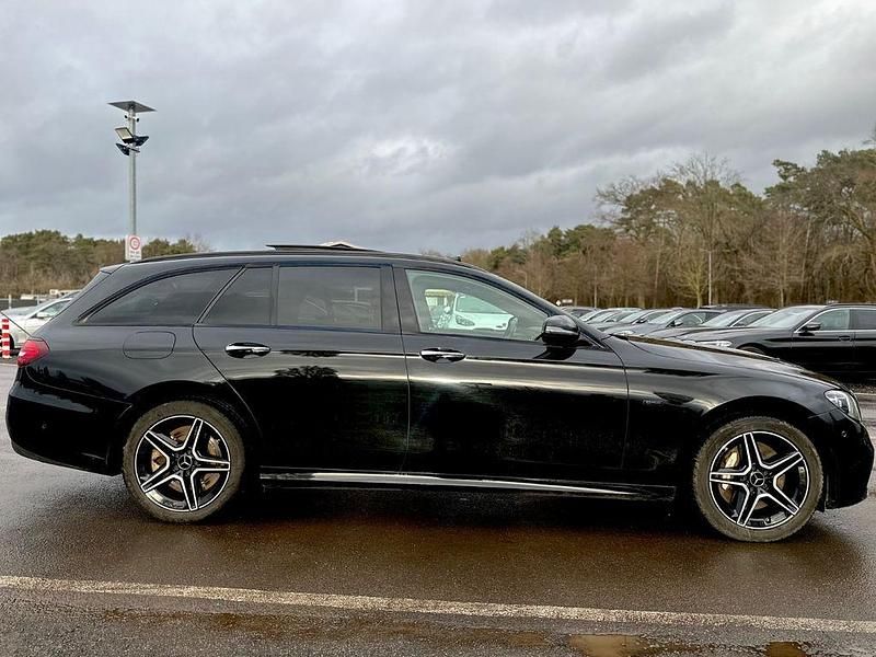 Gebraucht Mercedes E300 AMG 194 PS (142 kW) 2020 Schwarz Kombi