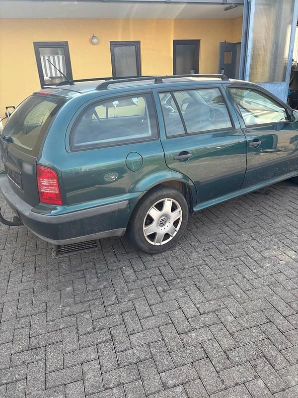 Gebraucht Skoda Octavia 110 PS (80 kW) 1999 Grün Kombi