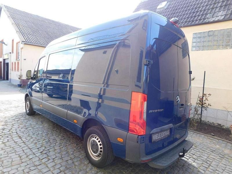 Gebraucht Mercedes Sprinter 163 PS (119 kW) 2019 Stahlblau Van