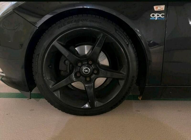 Schwarz Gebraucht 2009 Opel Insignia OPC Limousine | 4.999 € - Bild 1/4