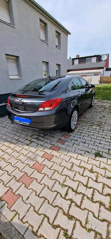 Grau Gebraucht 2009 Opel Insignia Limousine | 4.700 € (Teuer) - Bild 1/4