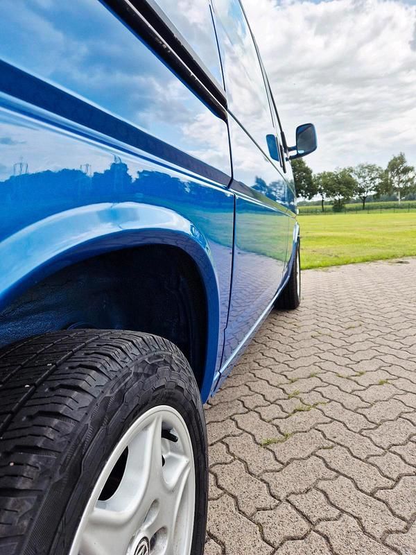 Gebraucht VW T4 102 PS (75 kW) 2000 Blau Van