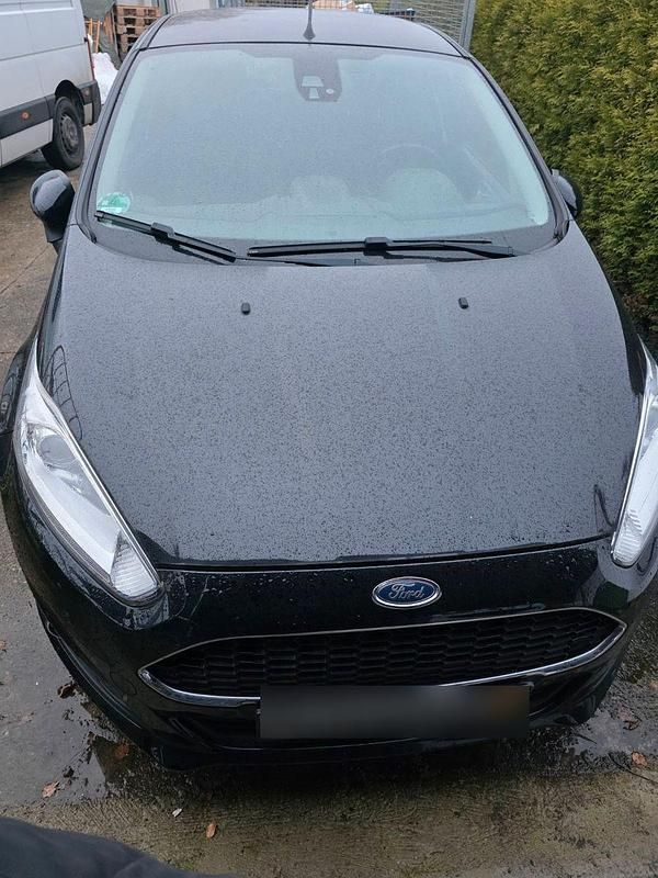 Gebraucht Ford Fiesta Trend 101 PS (74 kW) 2017 Schwarz Kleinwagen