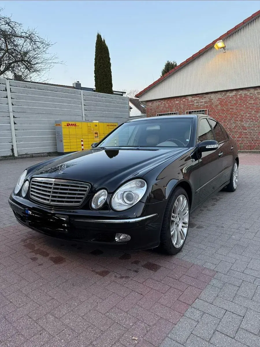 Gebraucht Mercedes E500 Elegance 306 PS (225 kW) 2004 Limousine