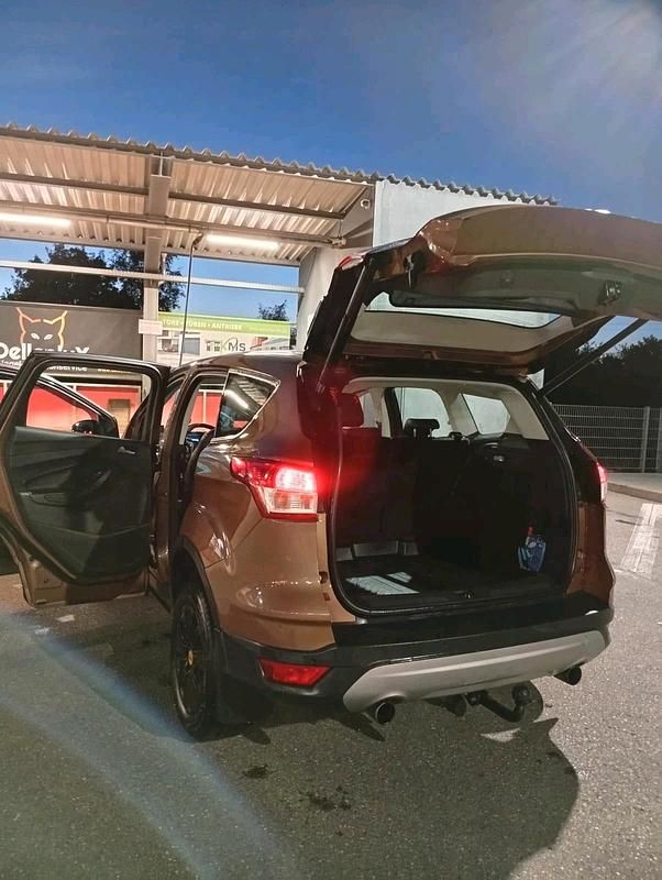 Gebraucht Ford Kuga 164 PS (120 kW) 2013 SUV