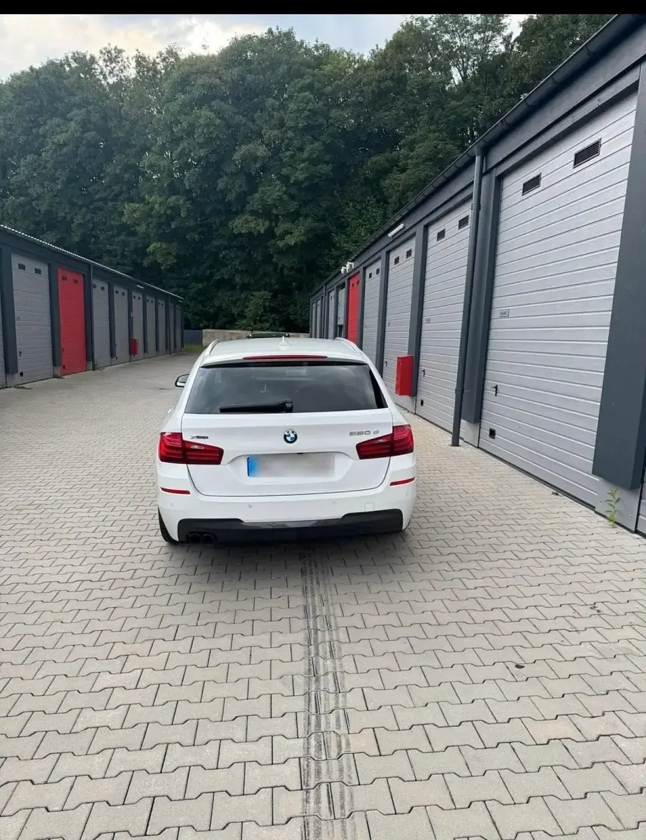 Gebraucht BMW 520 190 PS (139 kW) 2016 Weiß Kombi