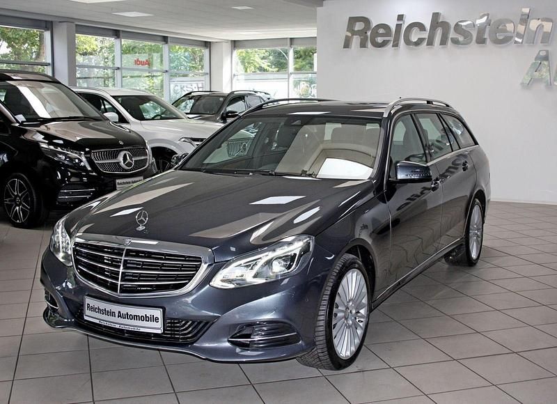 Tenoritgrau Gebraucht 2013 Mercedes E200 Elegance Kombi | 15.250 € (Fairer Preis) - Bild 1/4
