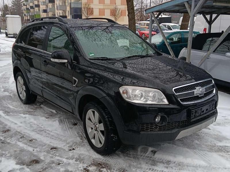 Gebraucht Chevrolet Captiva LT 150 PS (110 kW) 2008 Granada black (mica) SUV
