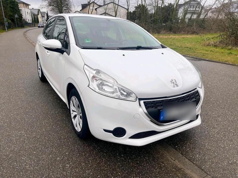 Weiß Gebraucht 2014 Peugeot 208 Kleinwagen | 4.500 € (Fairer Preis) - Bild 1/4