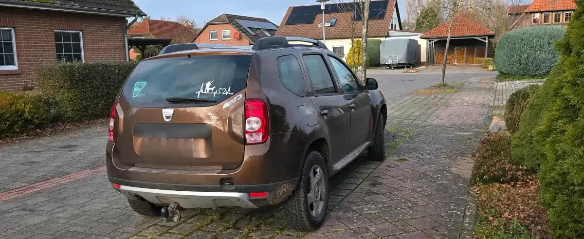Gebraucht Dacia Duster Lauréate 105 PS (77 kW) 2011 Braun SUV