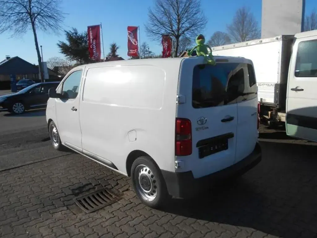 Gebraucht Toyota Proace 116 PS (85 kW) 2019 Weiss Van / Kleinbus