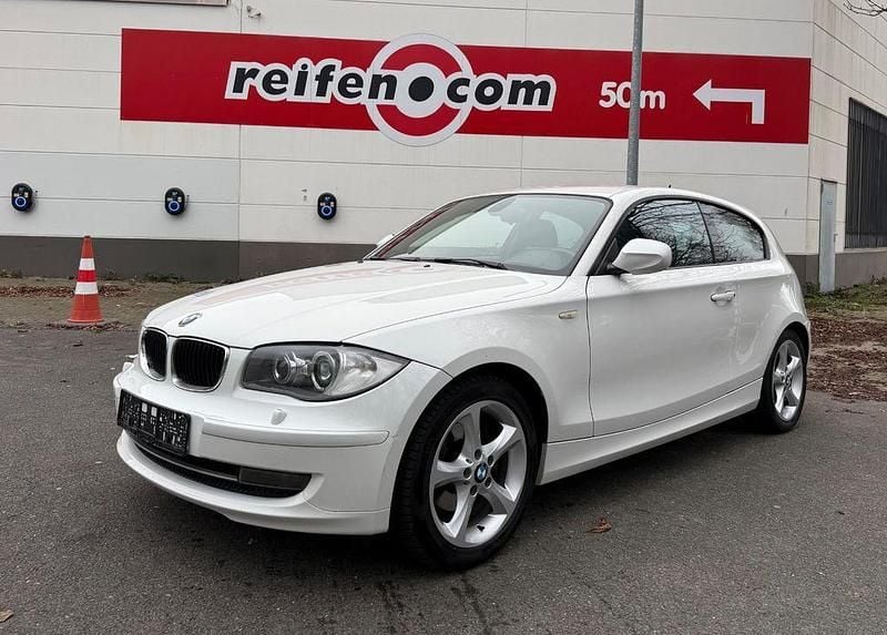 Gebraucht BMW 120 Advantage 170 PS (125 kW) 2010 Weiß Kleinwagen