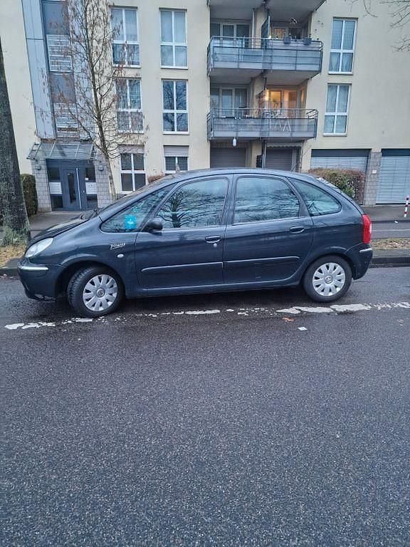 Gebraucht Citroën Xsara Picasso Exclusive 116 PS (85 kW) 2005 Blau Van / Kleinbus