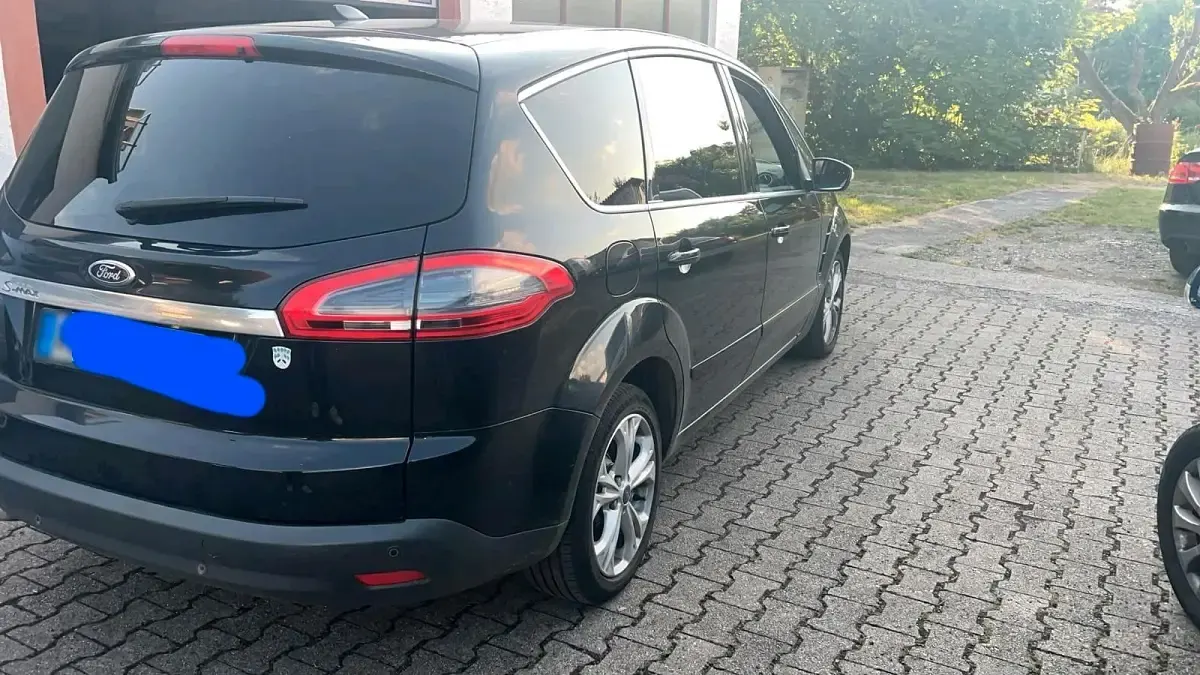 Gebraucht Ford S-MAX S 163 PS (119 kW) 2013 Schwarz Van / Kleinbus